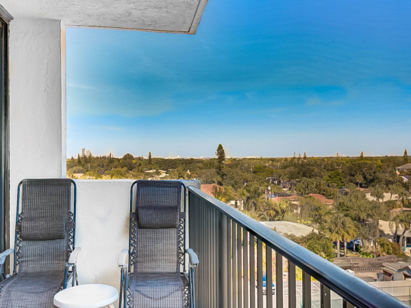 Siesta Key Vacation Rental Condo Walk To Beach Sleeps Six